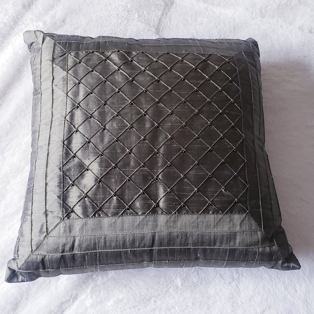 ✔️SOLD 2x🆕️ Accent Pillows - Picture 11 of 12